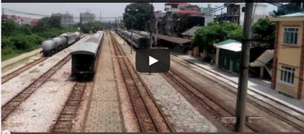 Cầu Long Biên nhìn từ trên cao qua góc quay của flycam