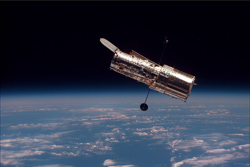 Kính thiên văn Hubble phát hiện thiên hà cổ xưa nhất