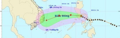 Bão Hagupit đổ bộ Biển Đông